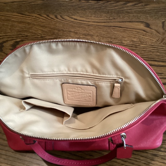 Red leather coach purse with handle and shoulder strap - Picture 3 of 3